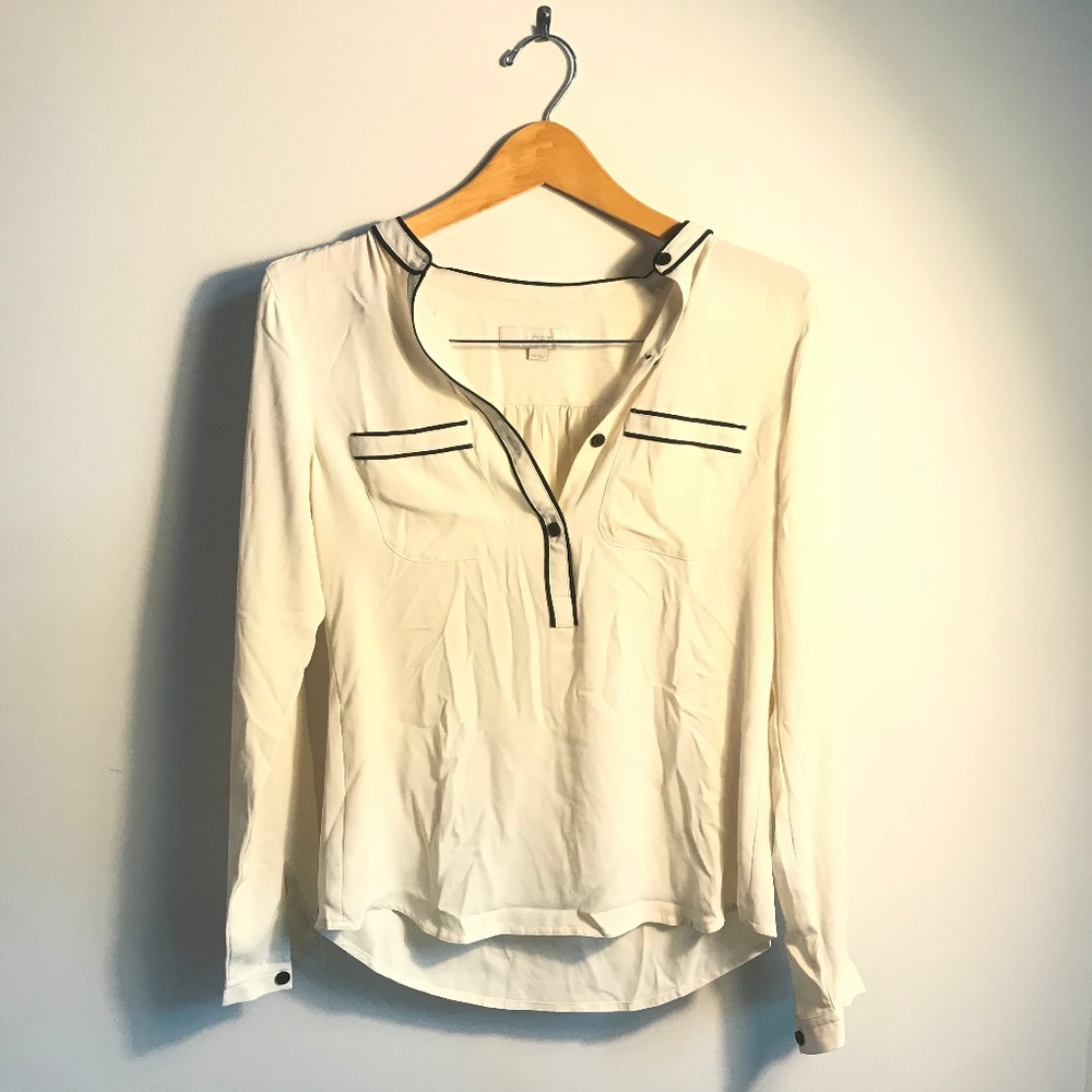 💫LOFT CREAM WITH BLACK PIPING DETAIL BLOUSE 💫